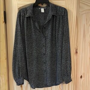 H&M Black and White Puff Sleeve Button Down Shirt